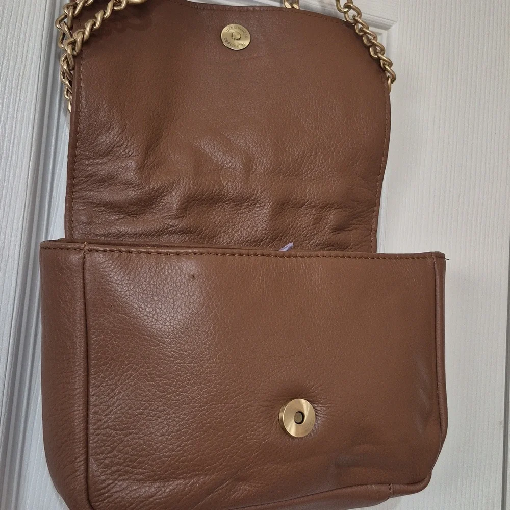 FREE Great American Leatherworks Brown Quilted Chain Strap Shoulder Bag - Picture 8 of 14